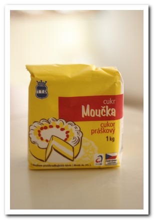 Cukr moučka